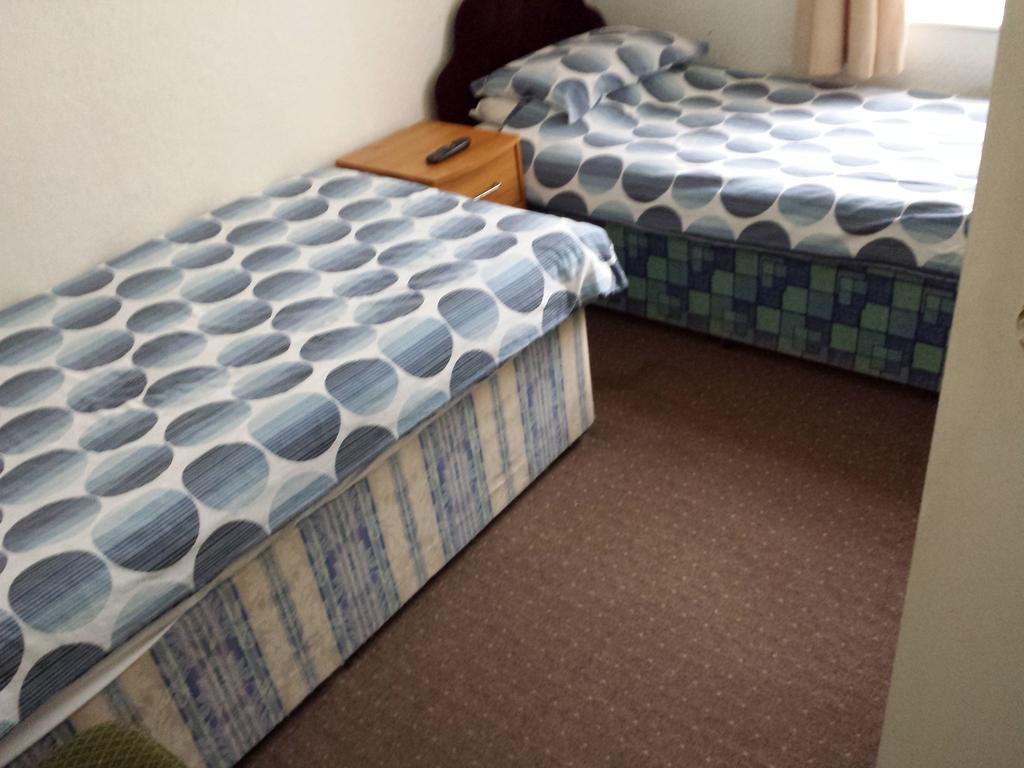 The Elmora Bed & Breakfast Blackpool Room photo